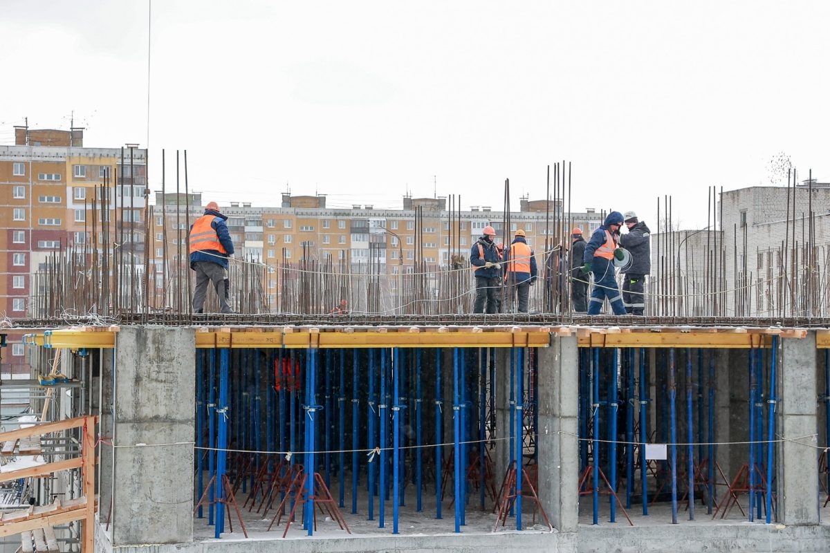    Сейчас на всех 3 площадках заливают фундаменты и цокольные этажи