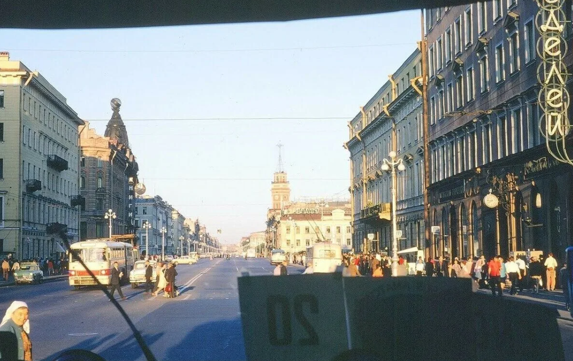 На фото: город Ленинград