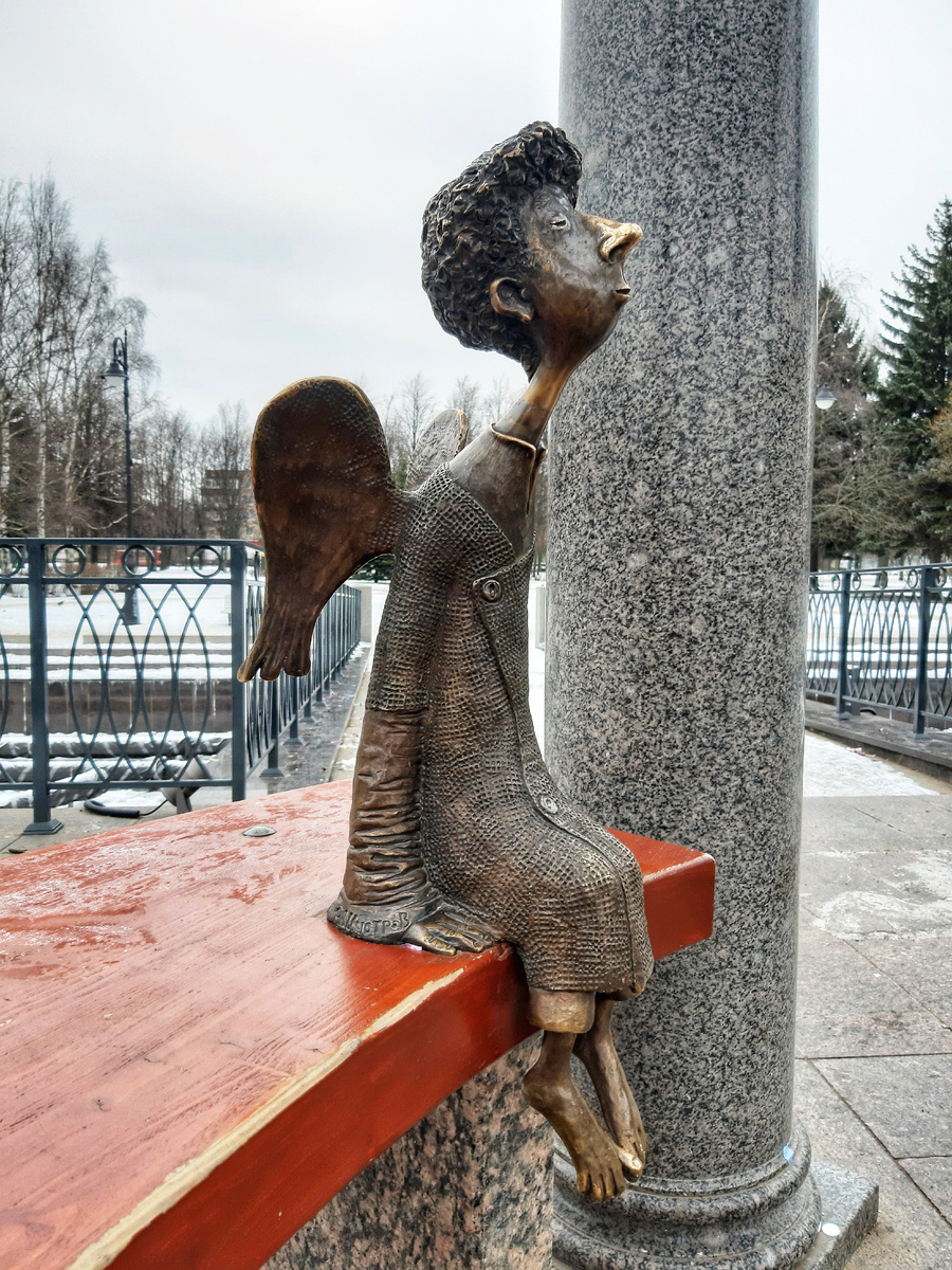 «Босоногий Ангел» в Любашинском саду. г. Санкт-Петербург.