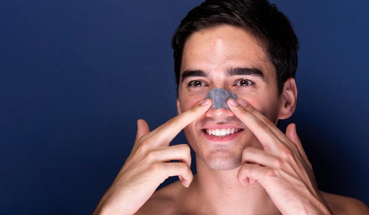     Черные точки у мужчин: лучшие способы ухода за кожей лица
