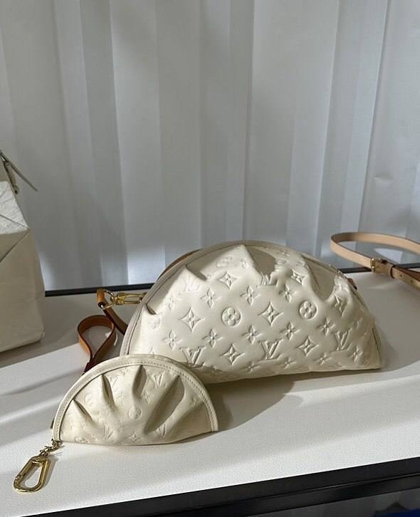 Сумки в форме гёдза от Louis Vuitton