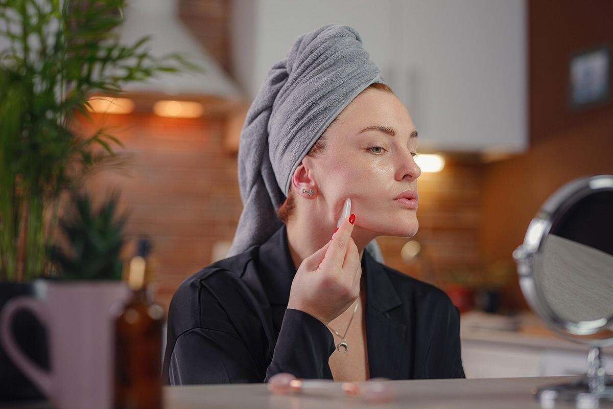 Гуаша: помощник по уходу за собой или бесполезная вещь? Источник: Shutterstock📷
