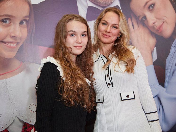     Анна Роскошная с дочерью Лаймой / АГН «Москва»