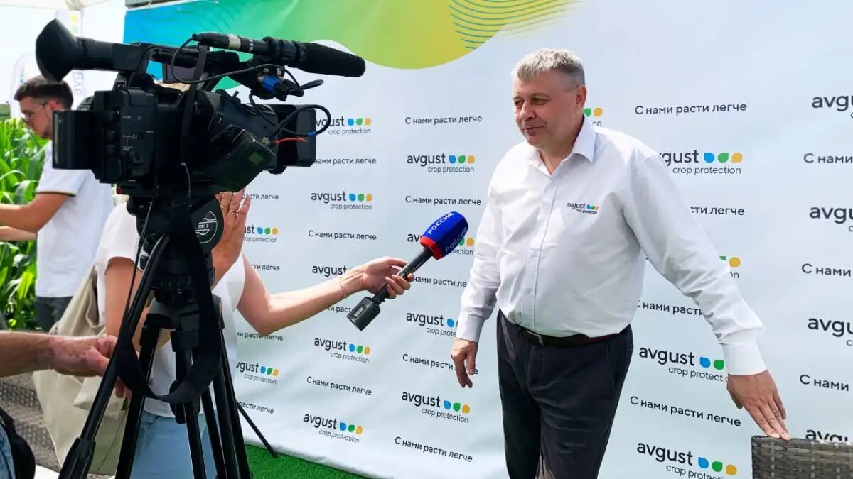 Фото:Telegram-канал АО «Фирма «Август»
Гендиректор АО «Фирма «Август» Михаил Данилов: следить за контрафактом на рынке СЗР должны производители