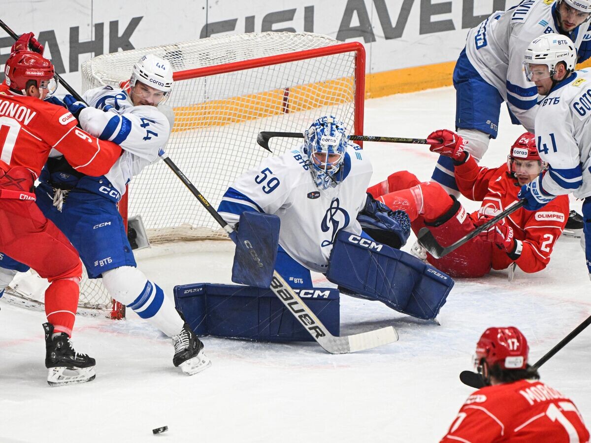    Хоккей. КХЛ. Матч "Спартак" - "Динамо М"© РИА Новости / Сергей Гунеев