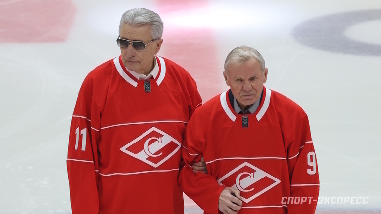    Александр Якушев и Борис Майоров перед матчем «Спартак» — «Динамо» (3:2 ОТ) 17 февраля.Александр Федоров