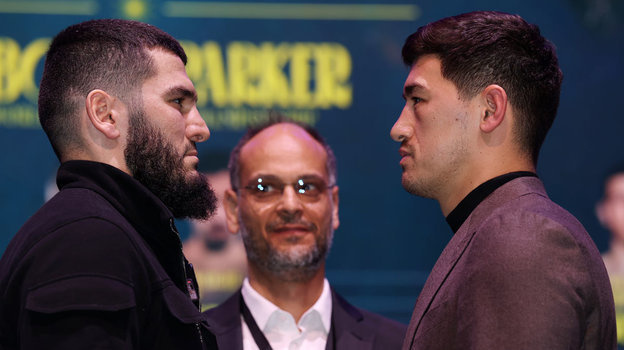    Артур Бетербиев и Дмитрий Бивол. Getty Images