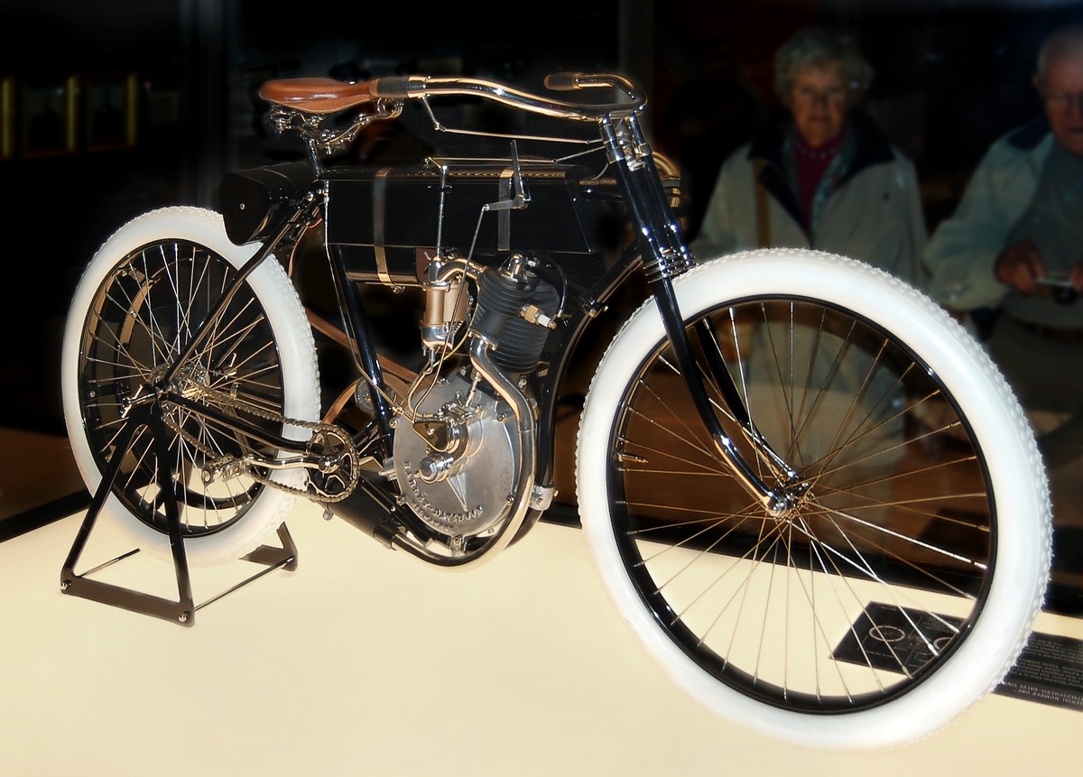 Harley-Davidson Model 1 (1903). Источник: изображение взято в свободном доступе из интернета (Яндекс.Картинки).