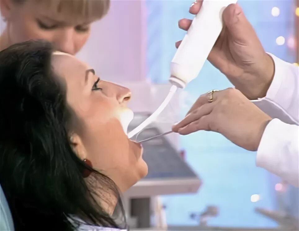 Криодеструкция миндалин выглядит совсем не страшно. Ее даже у Елены Малышевой показывали