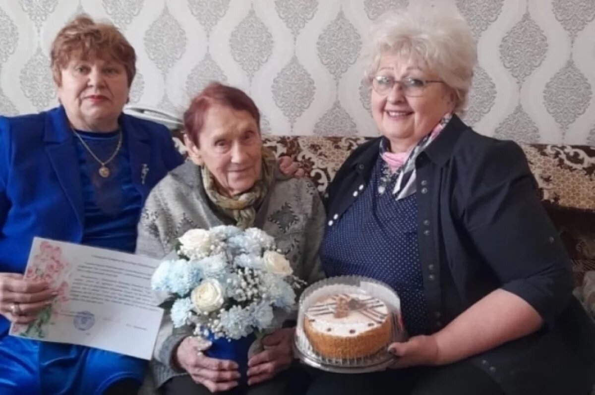    90-й день рождения отметила Валентина Бочарова из Могочи