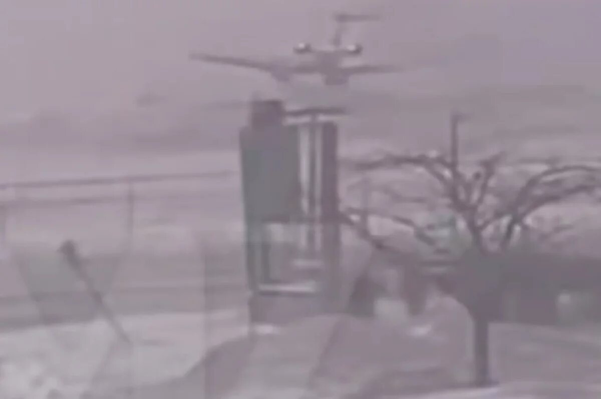    TMZ: у перевернувшегося в Торонто пассажирского самолёта оторвались крылья