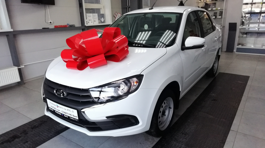    Трое пострадавших на производстве югорчан получили новые автомобили от регионального Отделения Социального фонда России