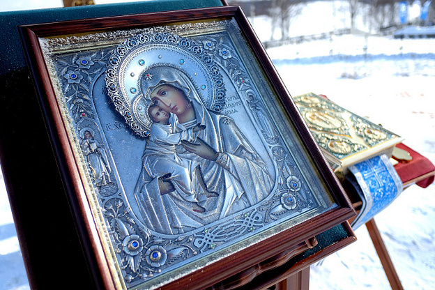    На месте будущей Феодоровской церкви прошёл торжественный молебен