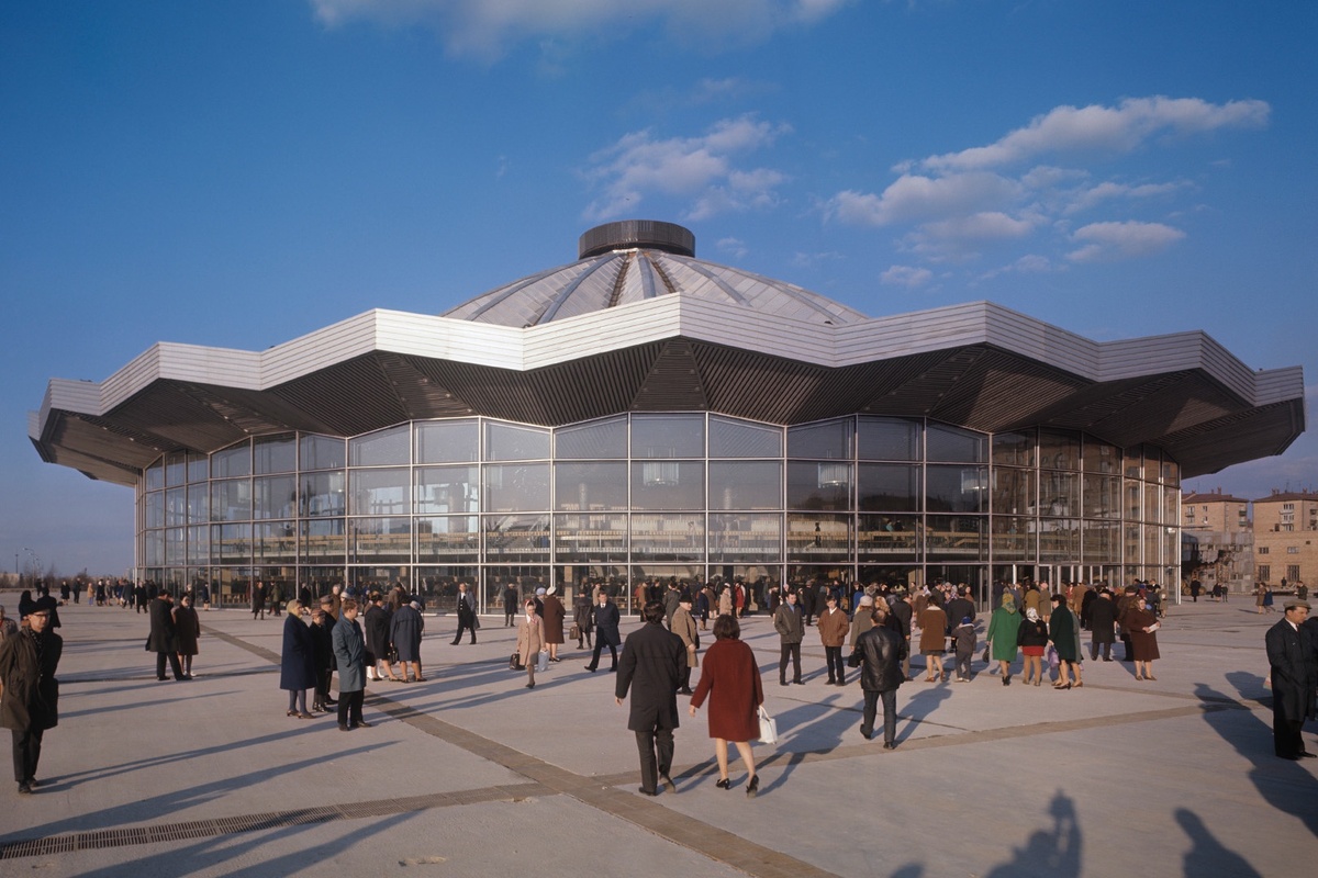    Большой Московский государственный цирк на проспекте Вернадского. 1971 год. /Александр Макаров / РИА Новости