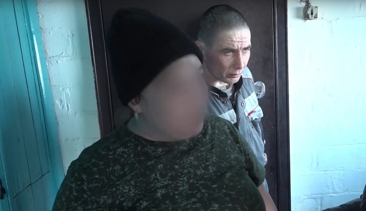 Мать отказалась от разговора с журналистами.