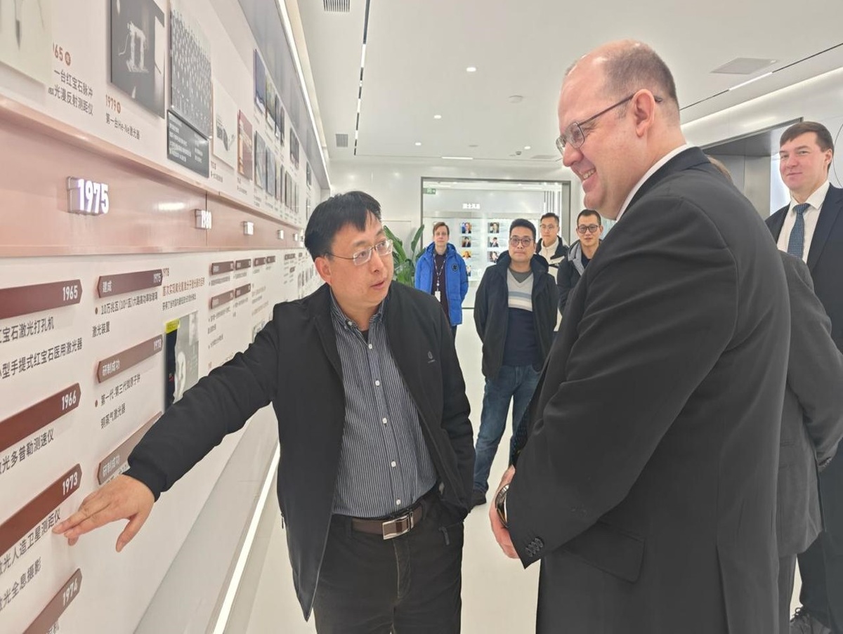 Профессор SIOM рассказывает об истории создания института и о разработках ученых SIOM