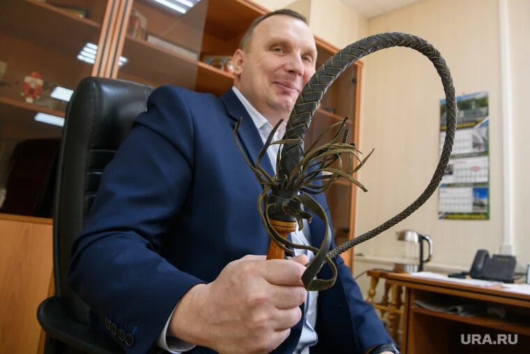 Предыдущий глава оставил Моисееву плетку — для несговорчивых. Фото: Илья Московец © URA.RU