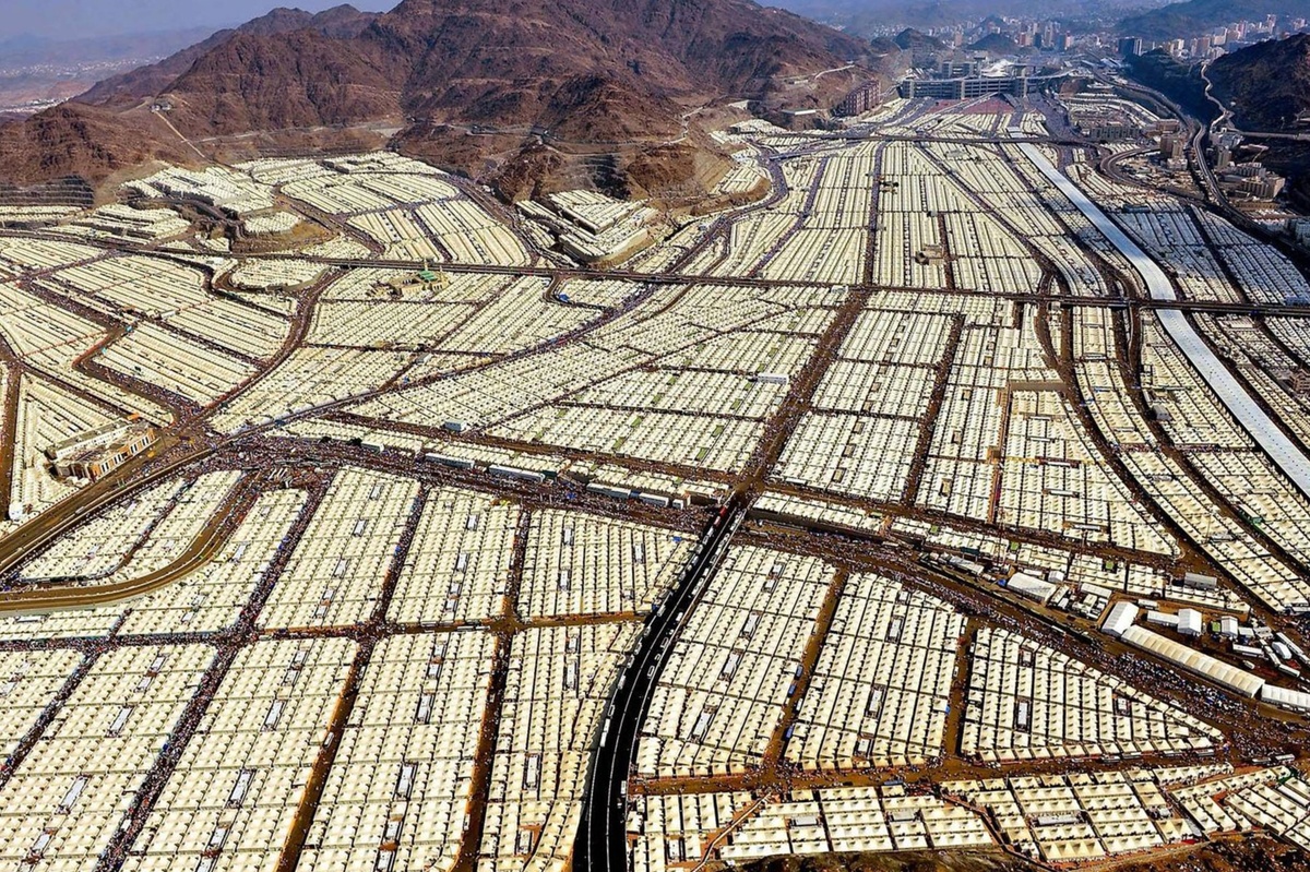 это всё палатки