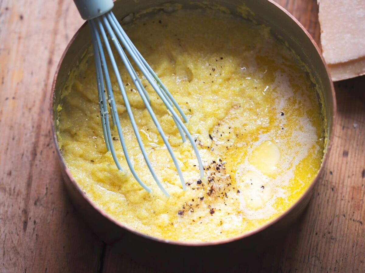    Кукурузная каша с молоком© Getty Images / Bartosz Luczak