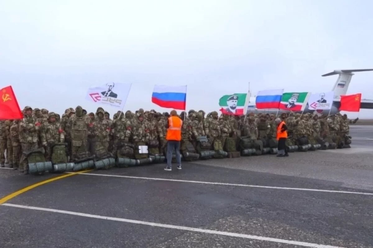    Кадыров: группа добровольцев отправилась из Чечни в зону СВО