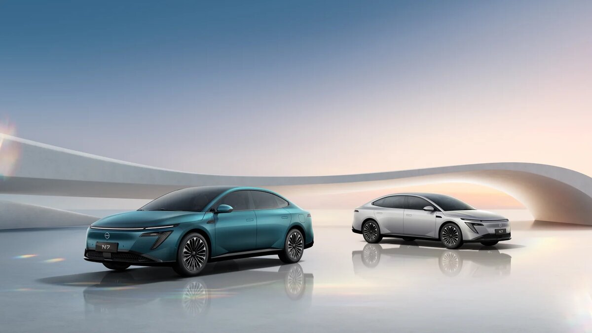 Nissan N7, листайте вправо, там 007 от Dongfeng