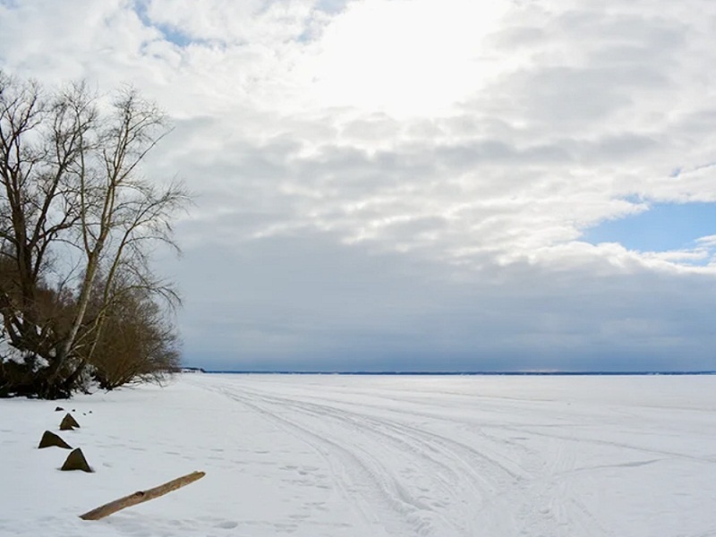 На зимнем водохранилище. Река Волга
