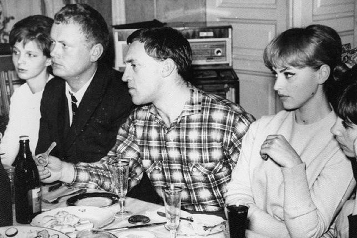 Владимир Высоцкий и Татьяна Иваненко (справа)