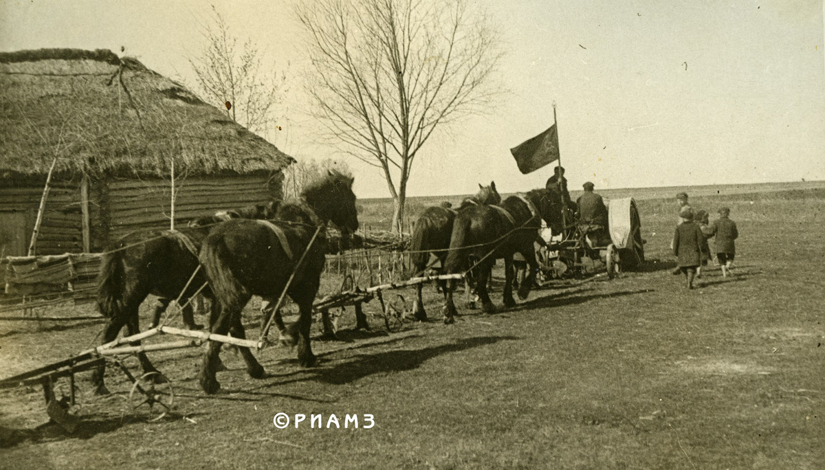 Фото: Гаврилов Н.Н., 1937 г. Коллекция РИАМЗ