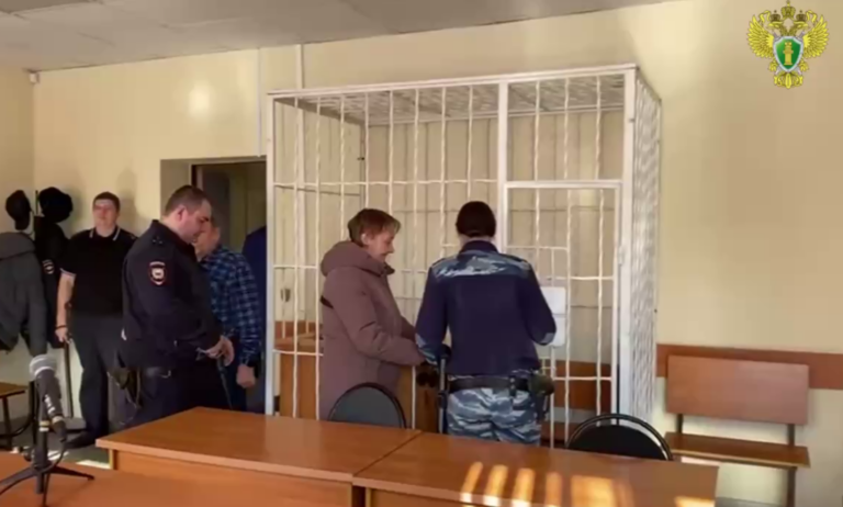    Хотела сжечь. В Ташлинском районе женщину обвиняют в покушении на убийство двух человек Кристина Просвиркина