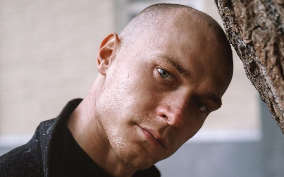 Источник https://images11.esquire.ru/upload/img_cache/055/055bafc7ad0f4939fdead5c690ac220f_ce_1080x673x0x170_cropped_960x600.jpg