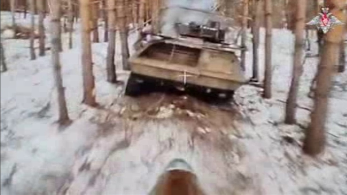    Еще несколько кадров работы росгвардейцев на Курском направлении