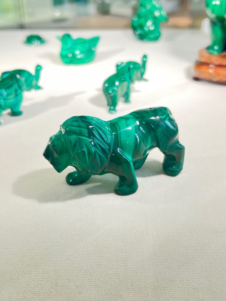 Фигурки животных из Малахита