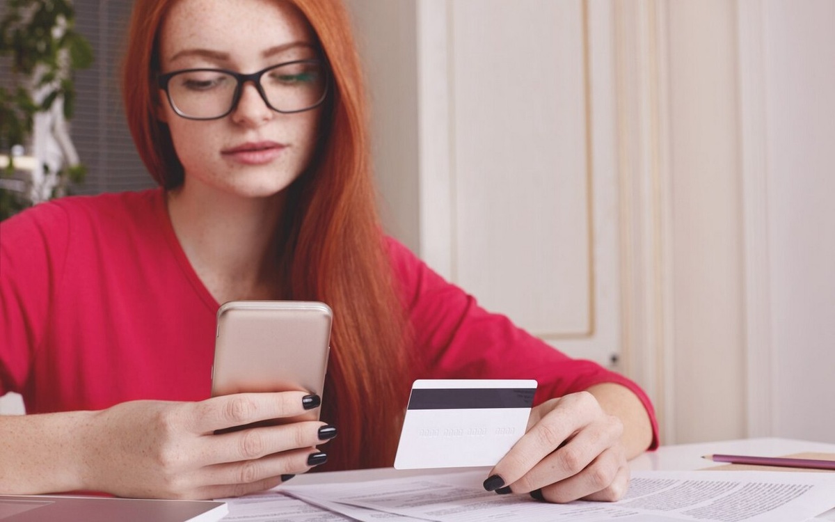    Липчанка обвиняется в тайном оформлении кредитов на своих подруг от user18526052 на Freepik