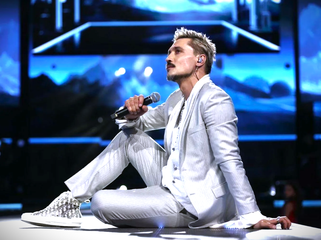 Дима Николаевич Билан — российский певец, автор песен, актёр кино и дубляжа. 