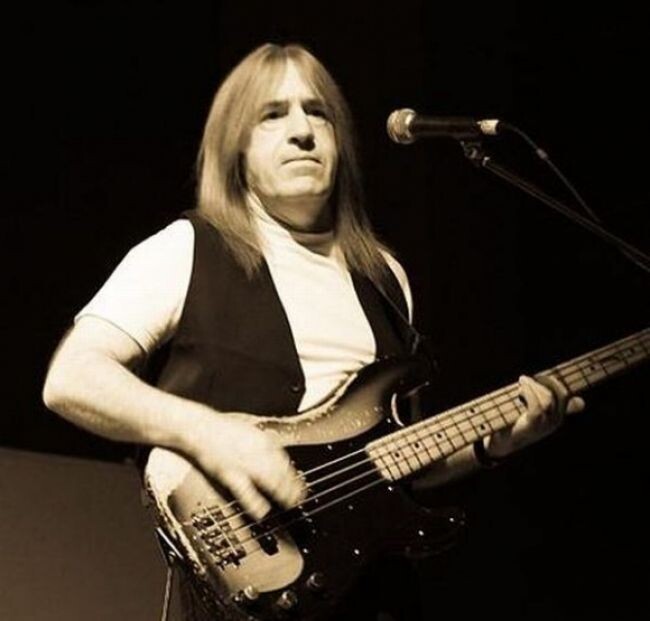 Тревор Болдер (9 июня 1950 — 21 мая 2013) — британский рок-музыкант (бас-гитарист), автор песен и музыкальный продюсер.