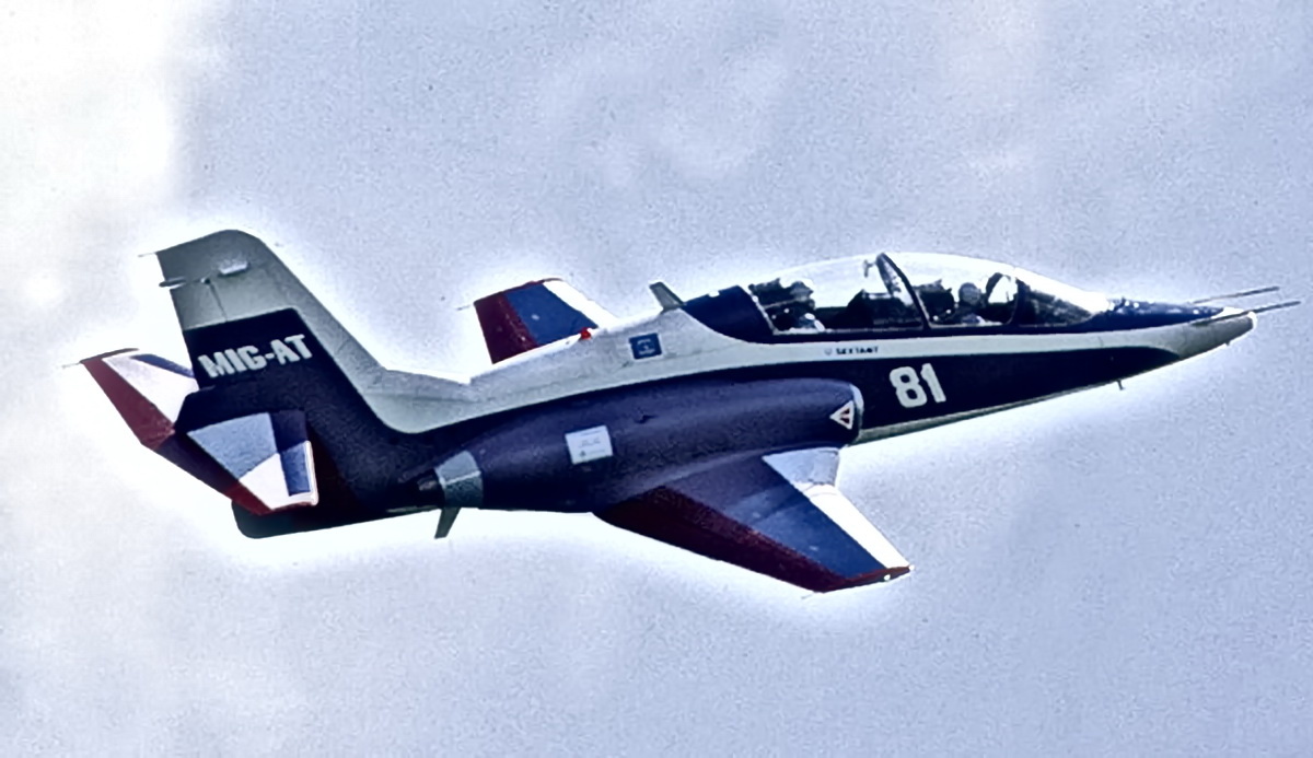 МиГ-АТ