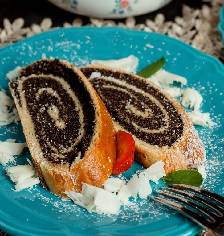 Рулет с маком