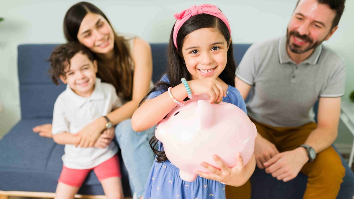    Семьи с детьми должны платить меньше налогов, так как содержат иждевенцев. Фото: Freepik