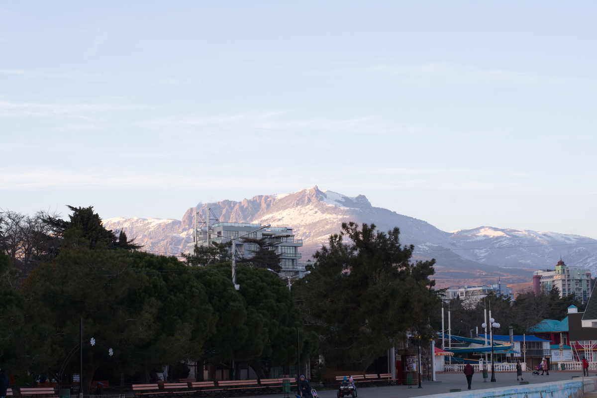 Снег в горах. Фото Сергея Малышева.