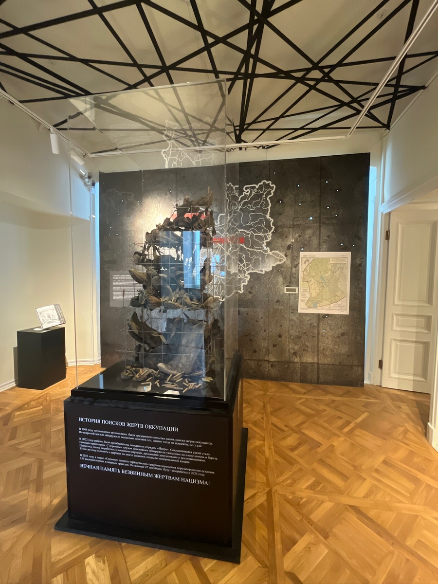 Выставка "Возрождение". Фото автора.