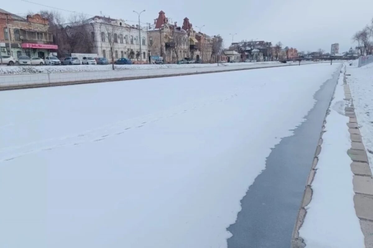    Прогулки по замерзшим водоемам Астрахани опасны для жизни