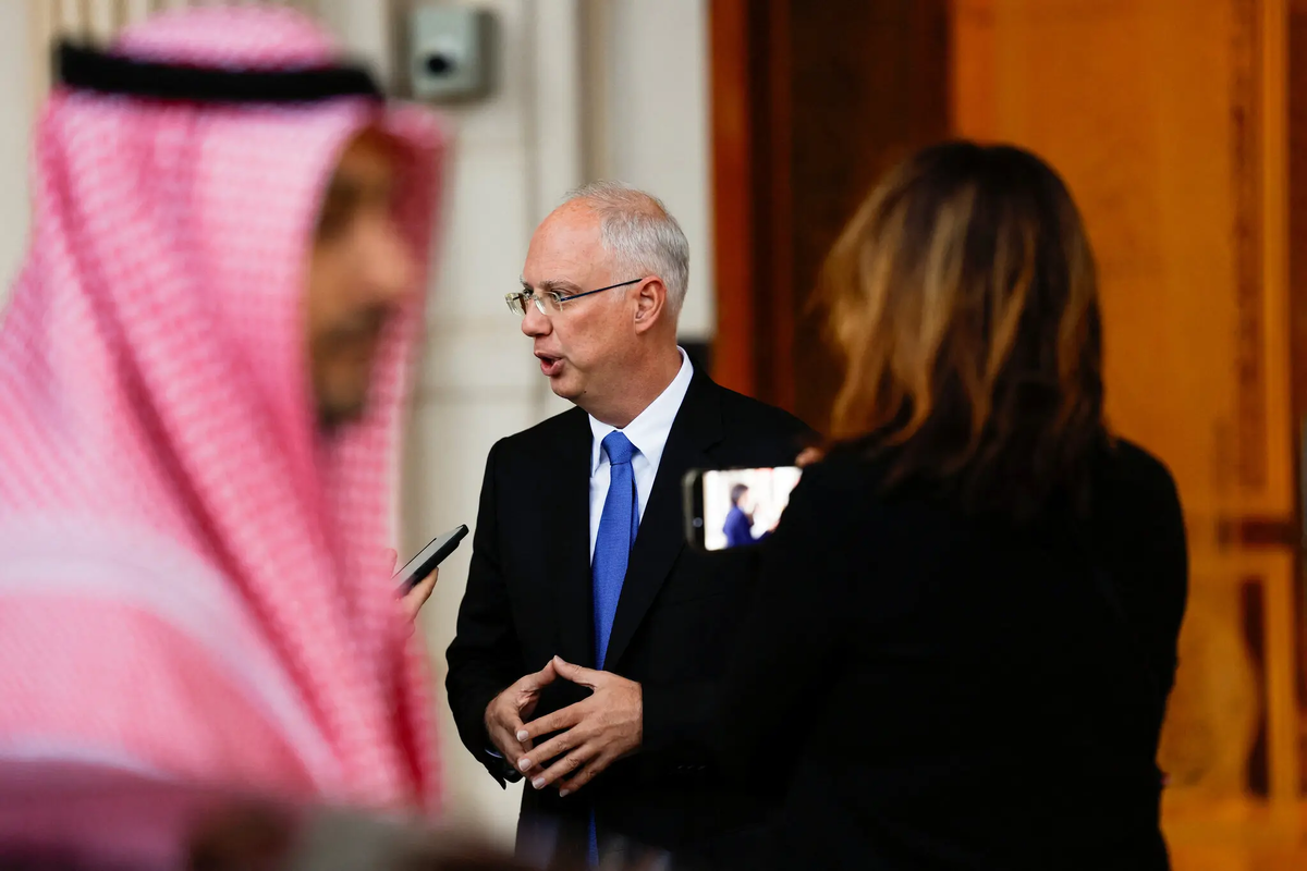 Кирилл Дмитриев, глава российского Фонда национального благосостояния, заявил, что будет стремиться возобновить экономическое сотрудничество с Соединенными Штатами, чтобы "восстановить связь, восстановить доверие, восстановить успех".