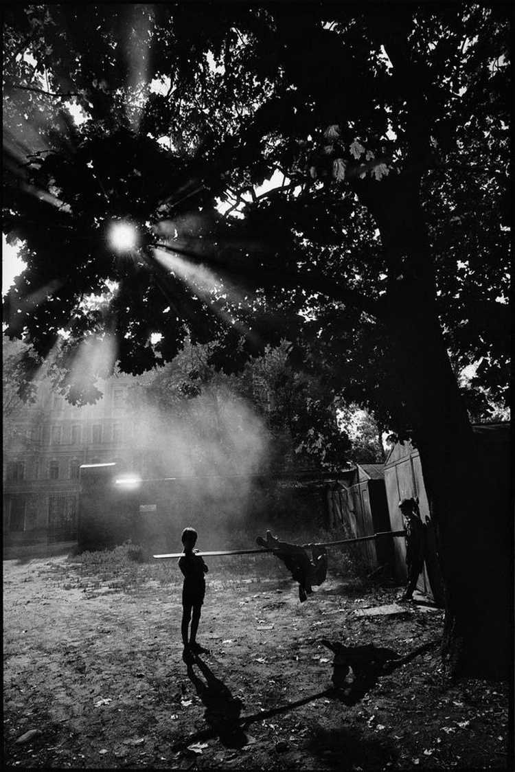 Б. Смелов - "У гаражей"