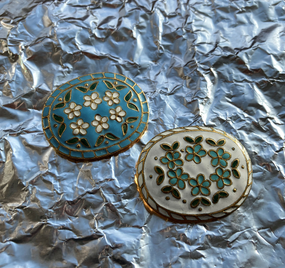 брошки с цветочками, цена 3 р 50 к.