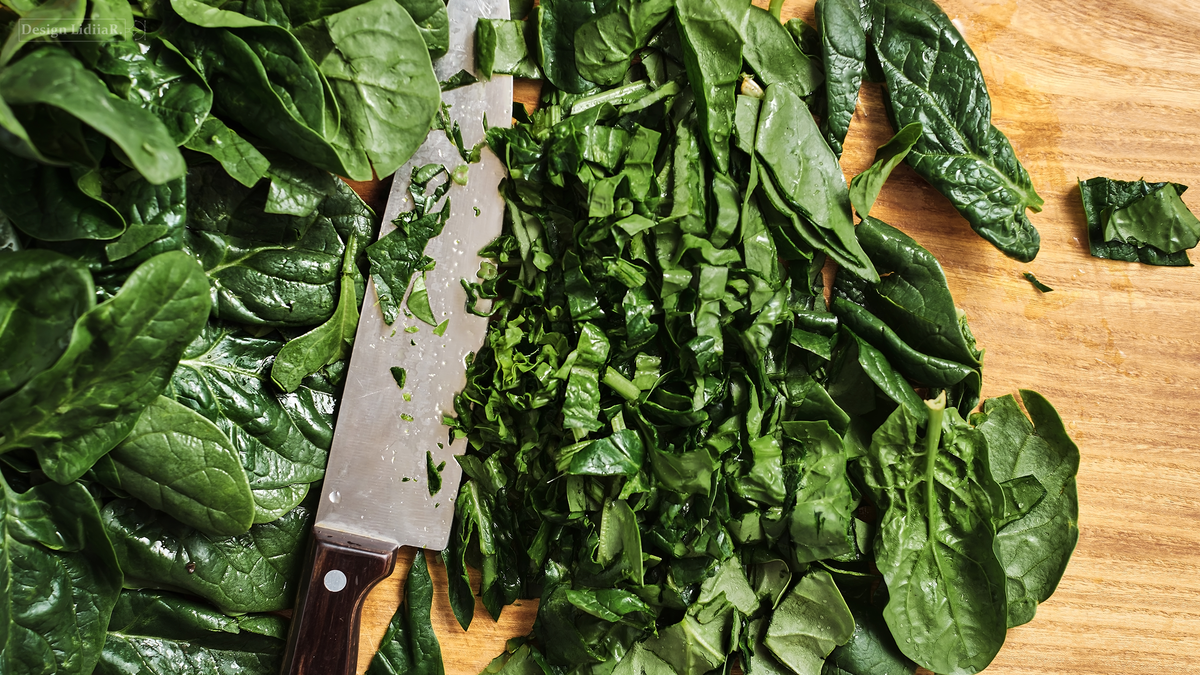 https://www.freepik.com/free-photo/juicy-spinach-leaves-chopped-wooden-cutting-board-chef-s-knife-lies-table-top-view-organic-healthy-food-idea-making-breakfast_20829521.htm#fromView=search&page=1&position=9&uuid=a4287bf8-d7e3-453f-a32b-78c8fa273935&query=spinach