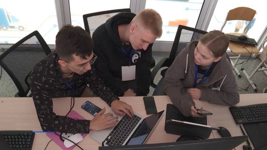 Во Владивостоке прошел турнир «Первый алгоритм»