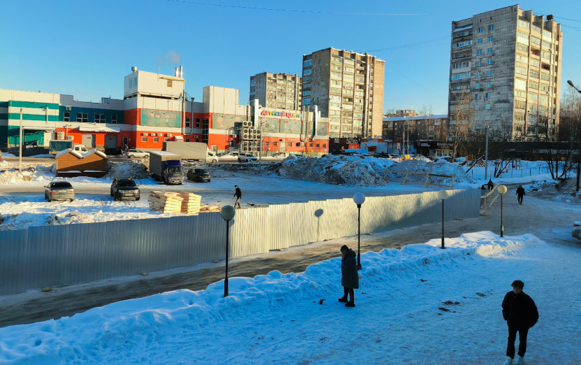  Новый магазин у бывшего кинотеатра «Октябрь» построят в Ижевске. Фото: Дана Солнцева