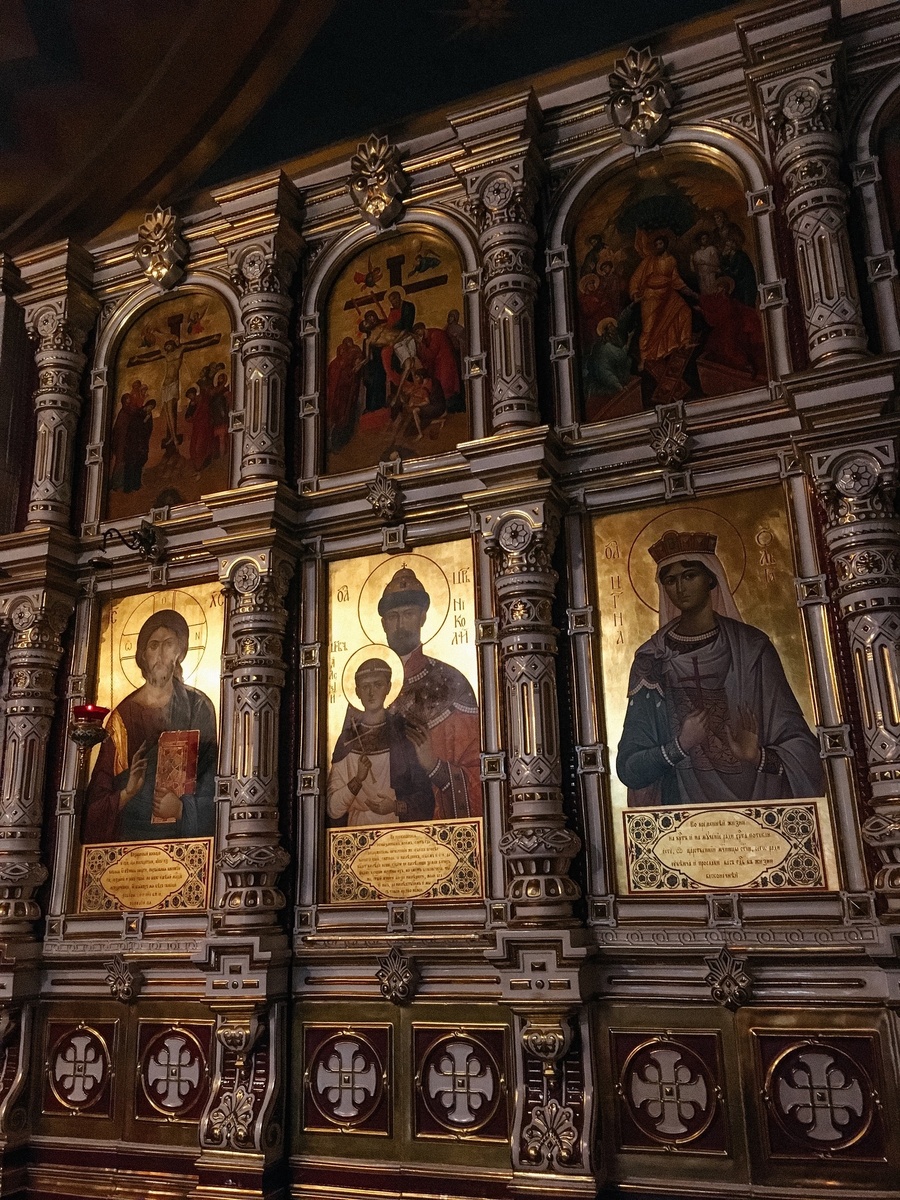 Иконостас Нижнего храма.