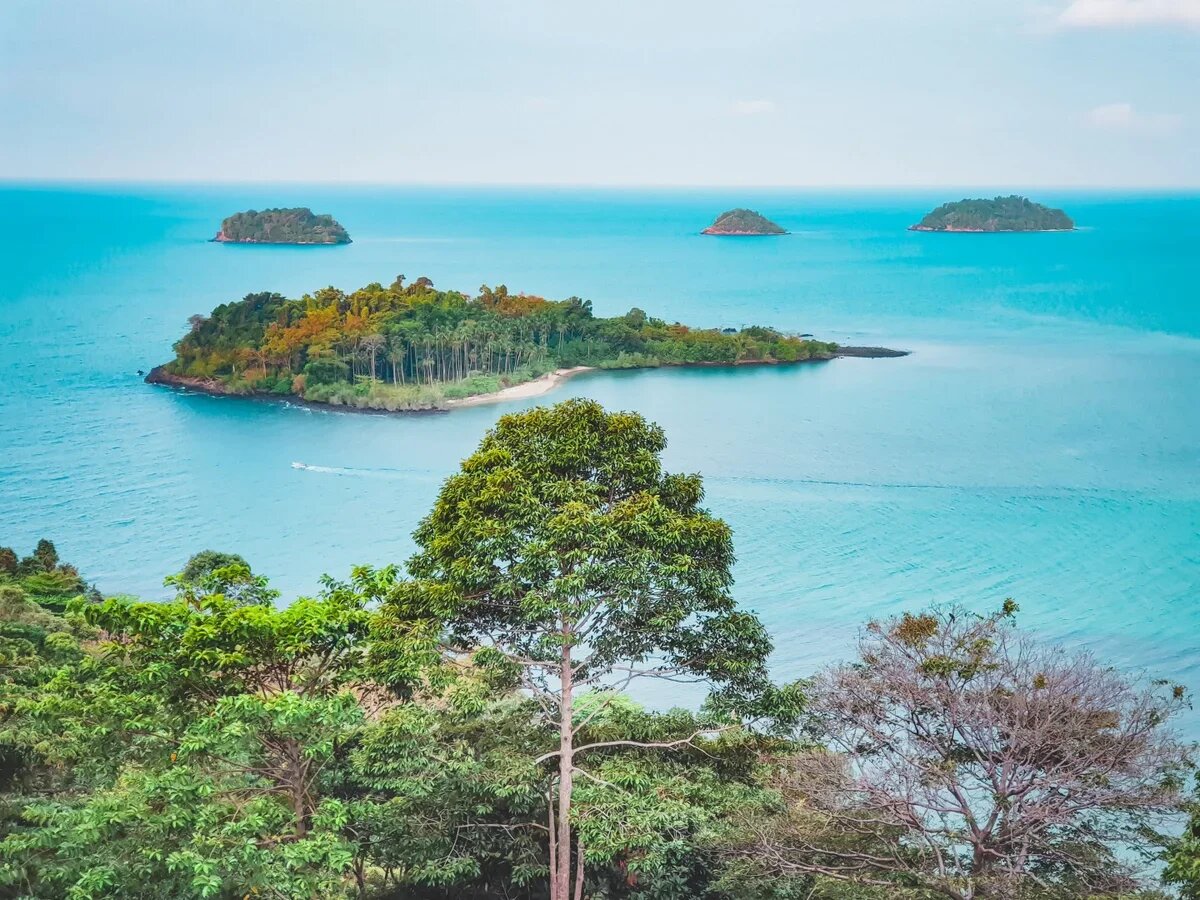    Островки морского парка Му-Ко-Чанг. Фото: сайт PEGAS Touristik (Sylvan Koh Chang)