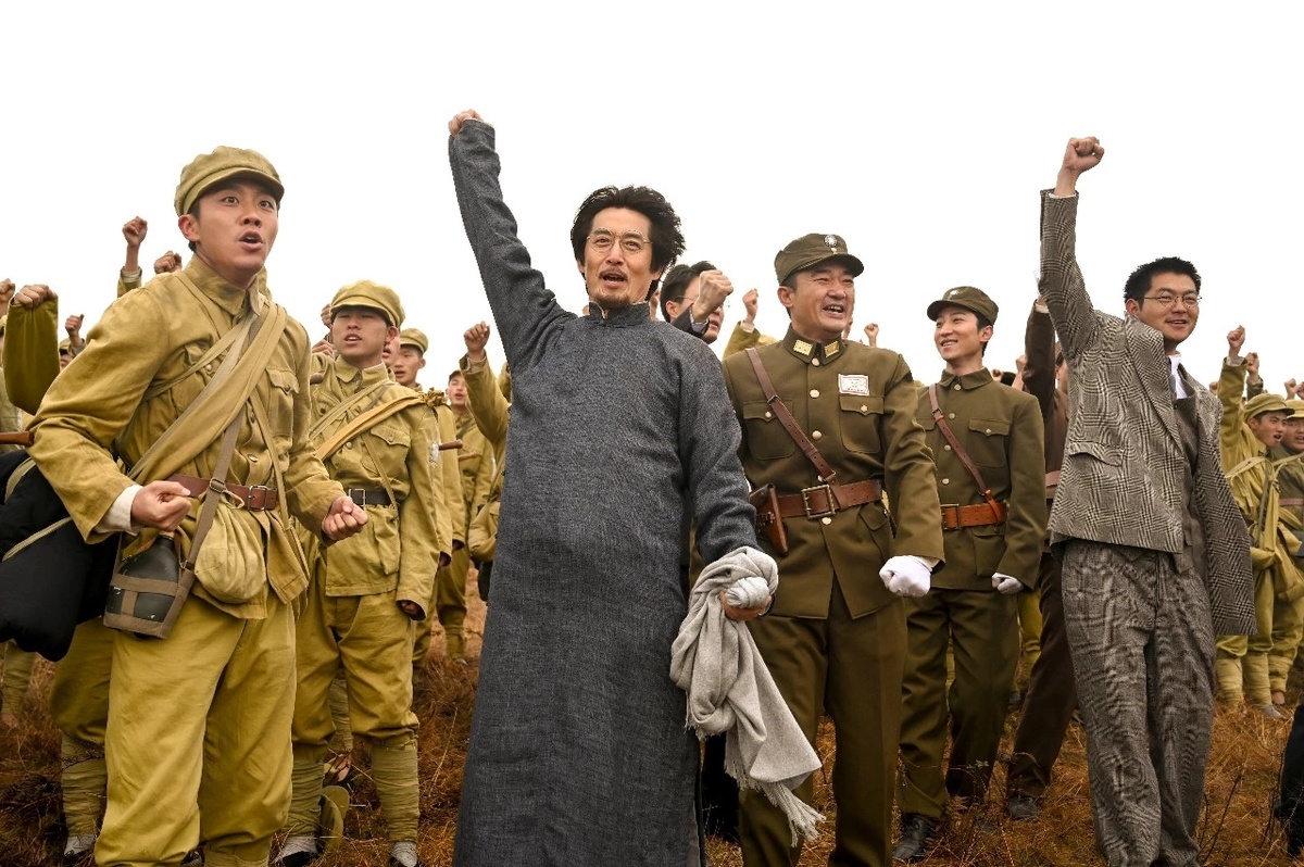 Кадры из дорамы "Молодость в пламени войны"